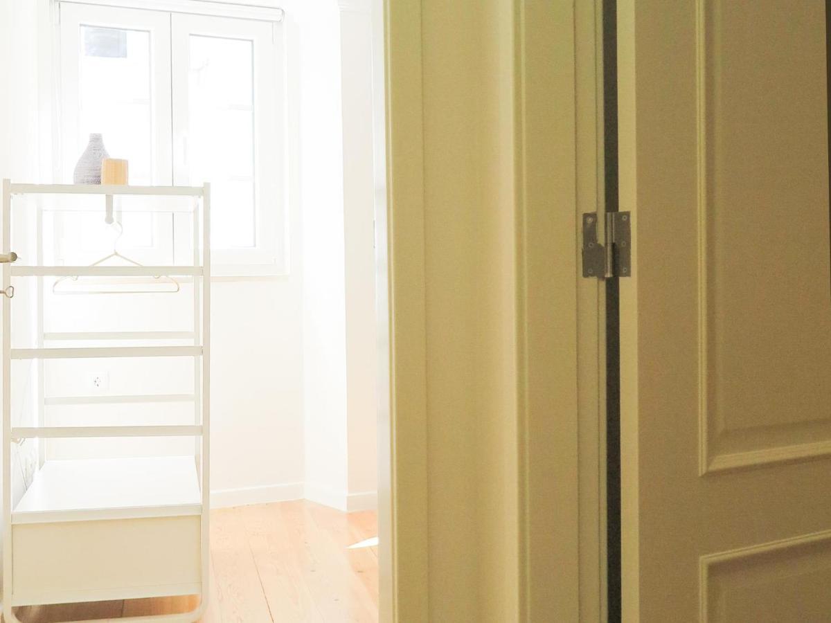 Historic Alfama Apt With Modern Style Lissabon Buitenkant foto